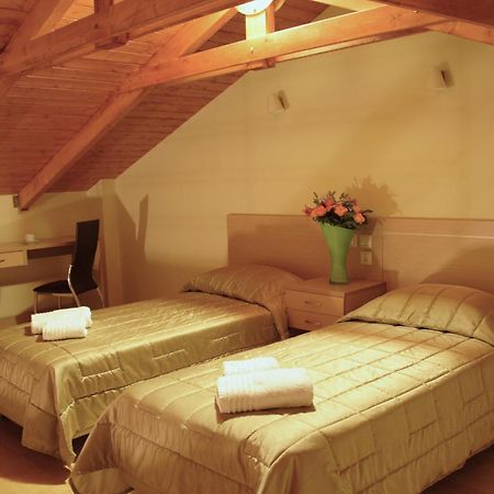 ניקיאנה Eleana Boutique Hotel & Blue Infinity מראה חיצוני תמונה